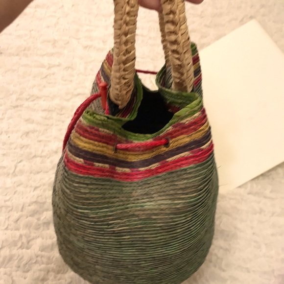 NWOT Woven Bucket Bag Multicolor & Green. - Picture 11 of 13